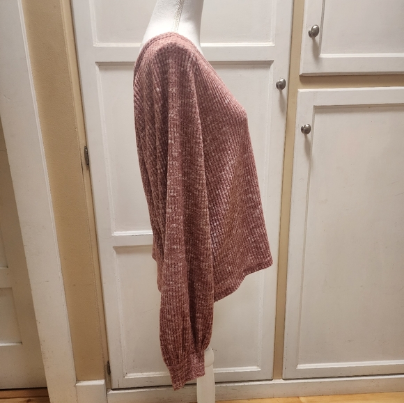 So Women's Open Back Long-sleeved Sweater NWT - Picture 5 of 10